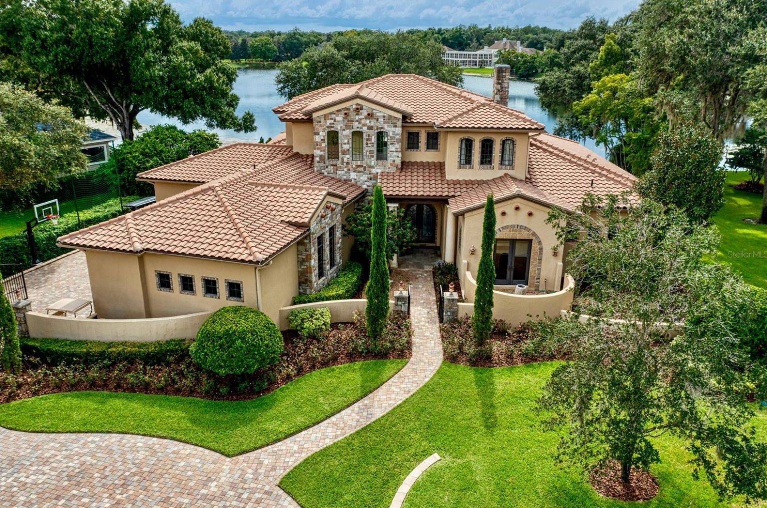 Benefits of Living in Tampa’s Own Avila Community Alvarez Homes